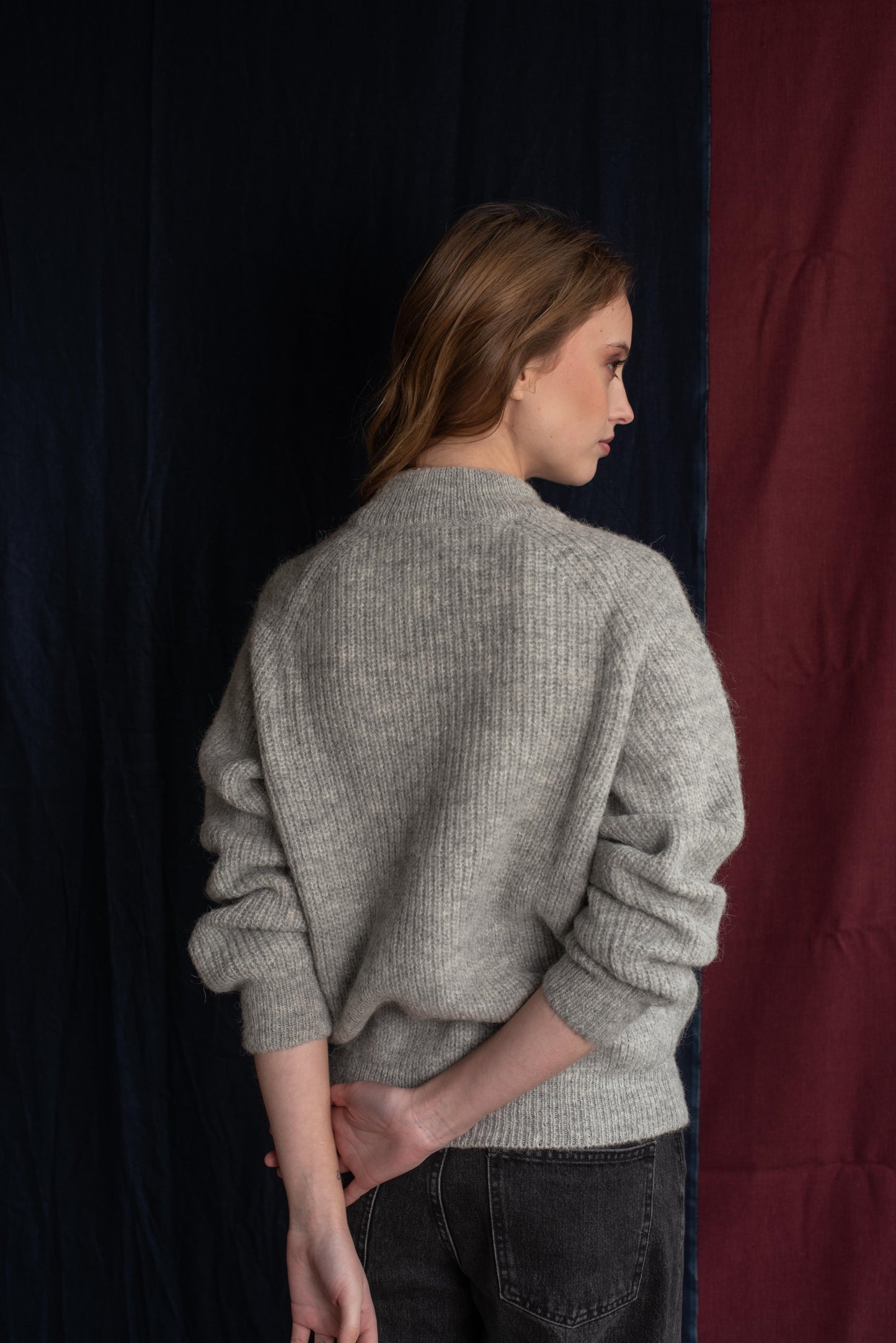 Sweater Gris plata