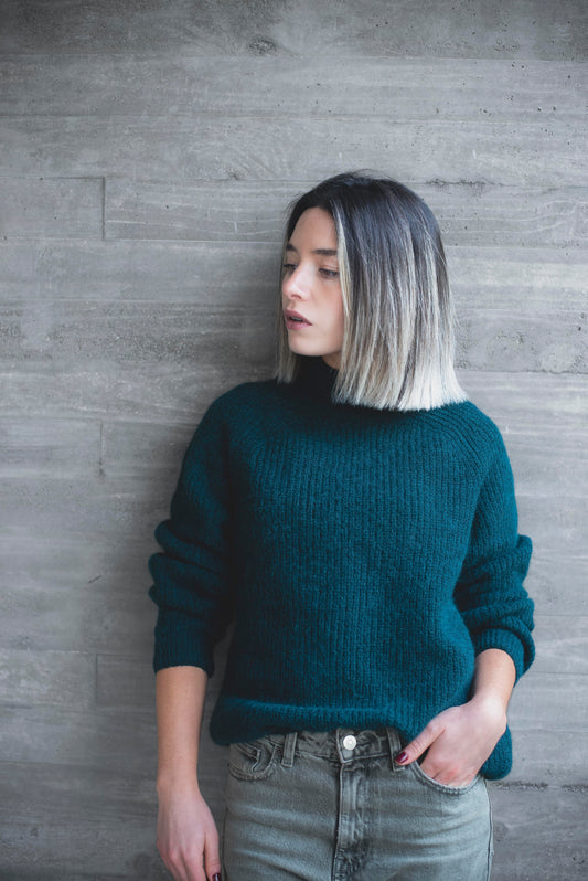 Sweater azul petroleo