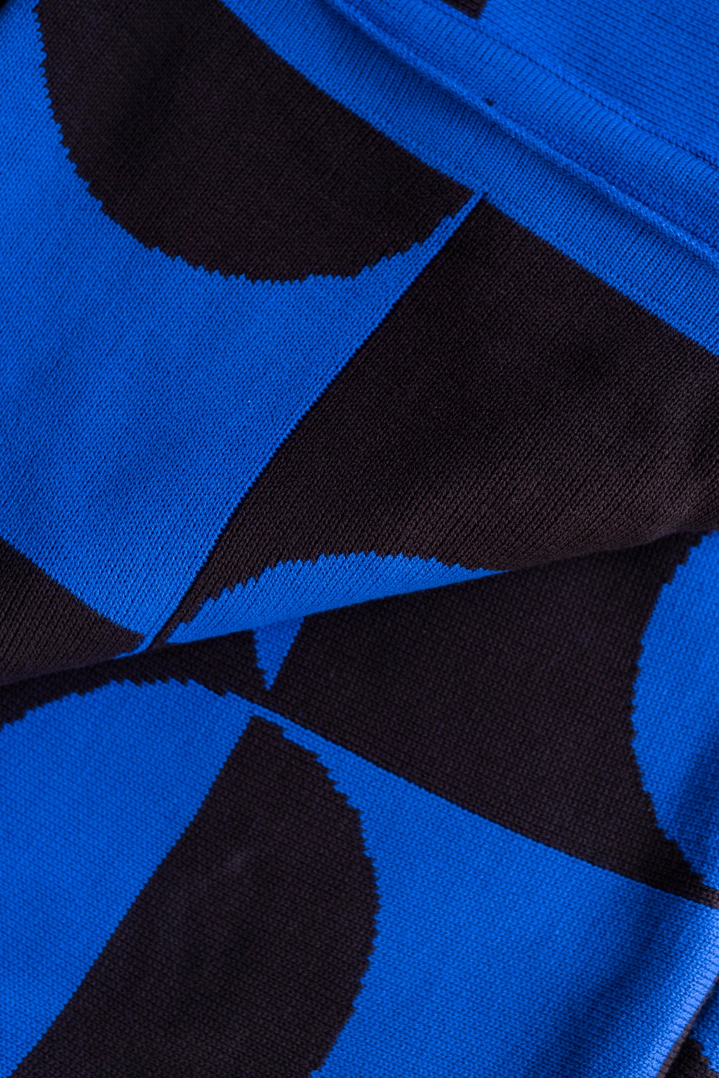 Manta Media Luna azulino y cafe oscuro