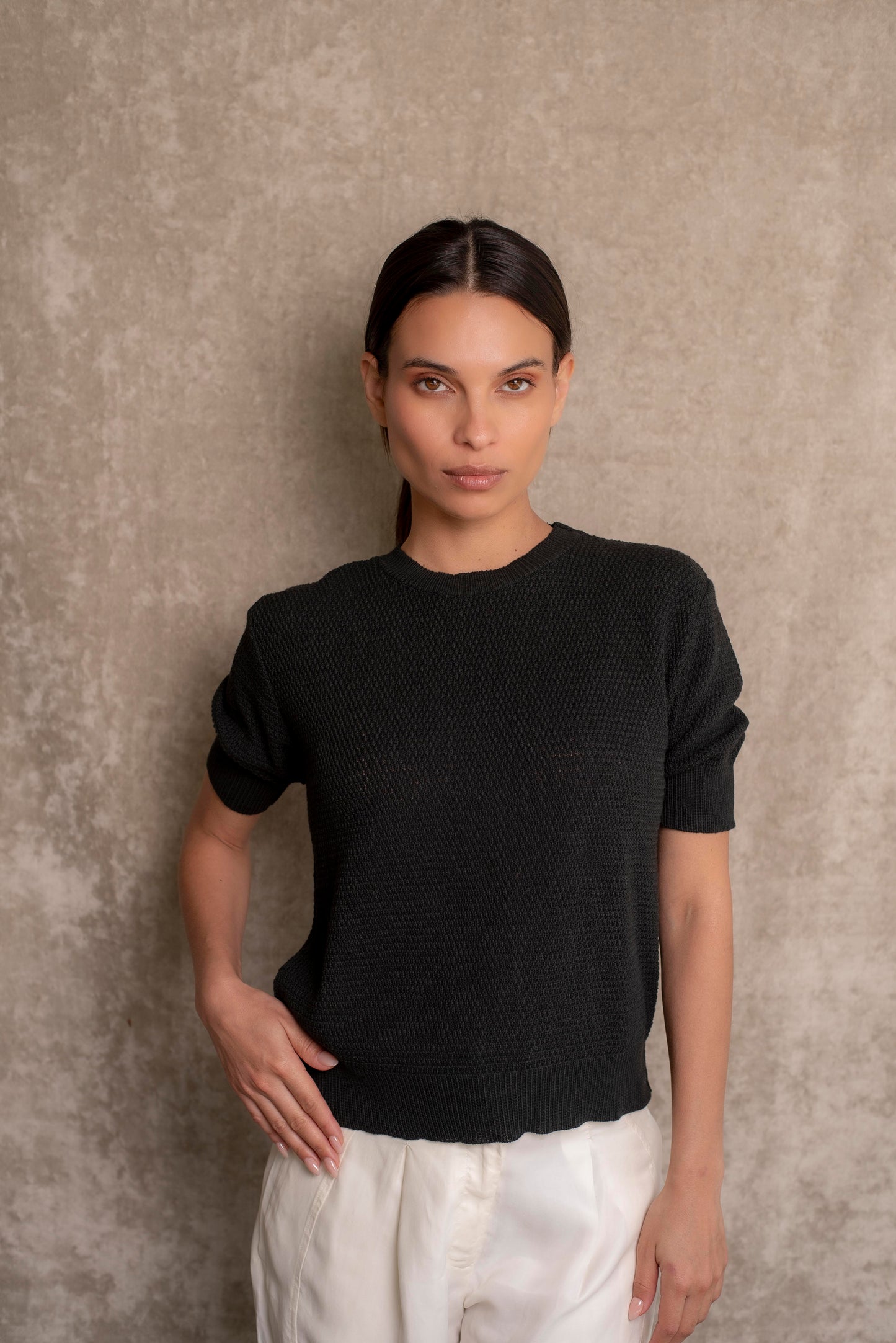 Polera manga corta negra