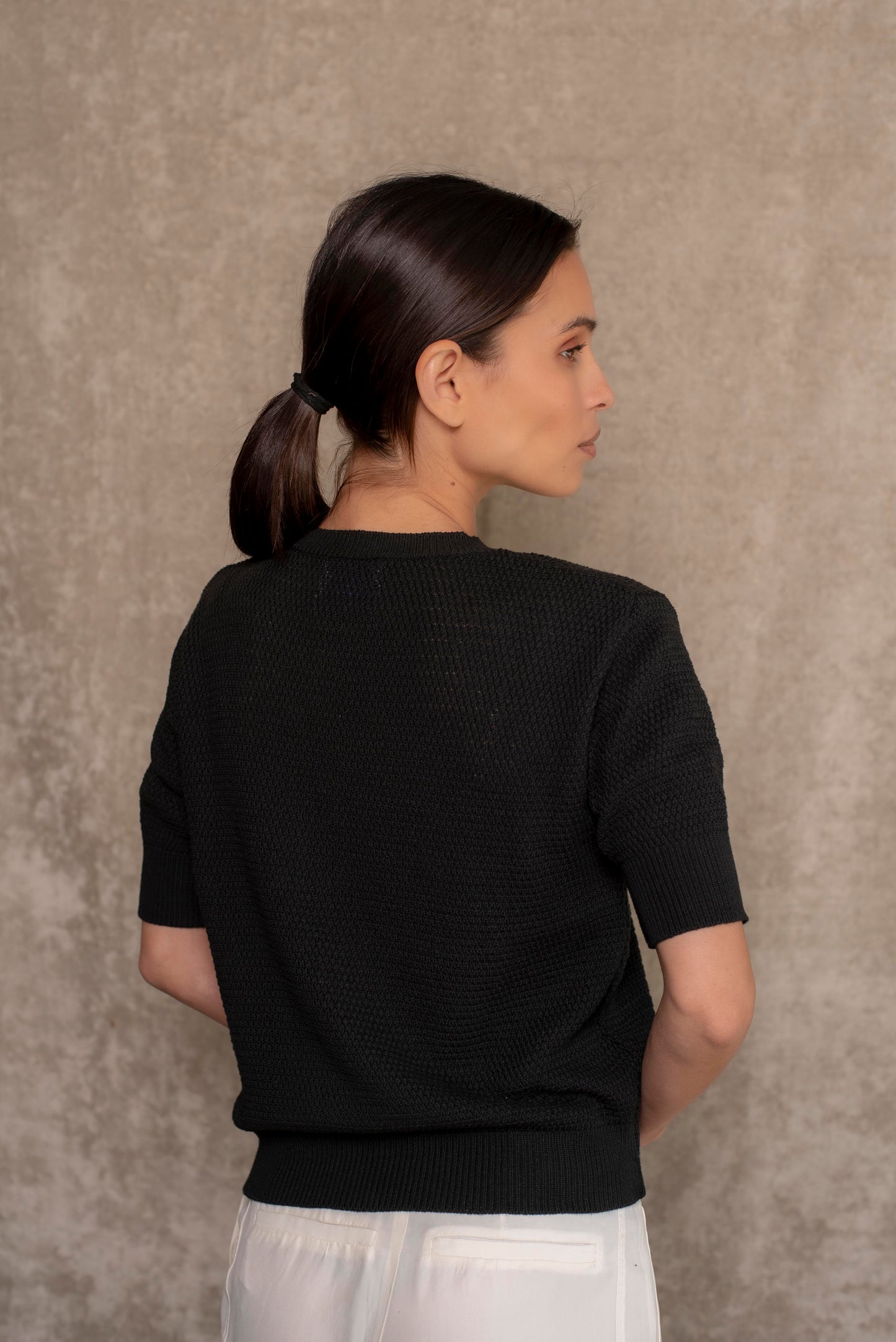 Polera manga corta negra